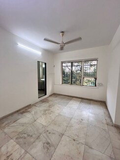 2 BHK + Extra Room Apartment For Rent in Lokhandwala Complex