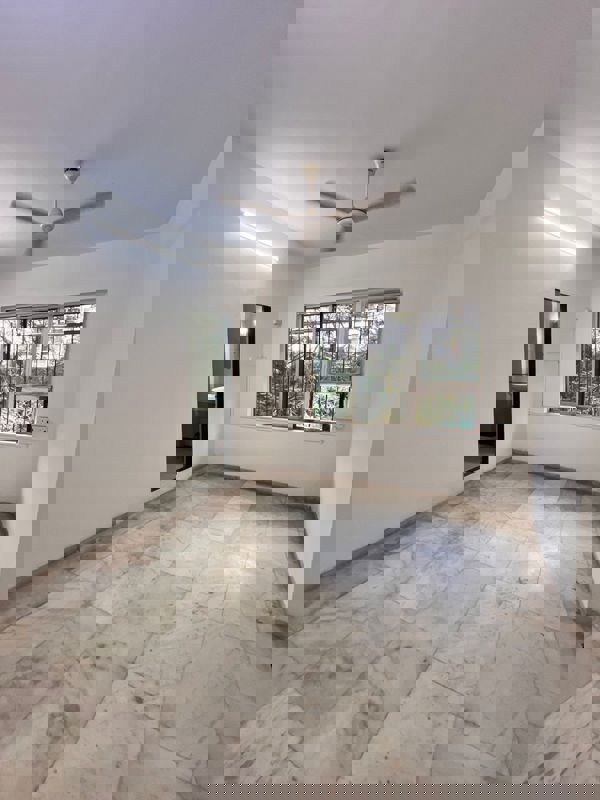 2 BHK + Extra Room Apartment For Rent in Lokhandwala Complex