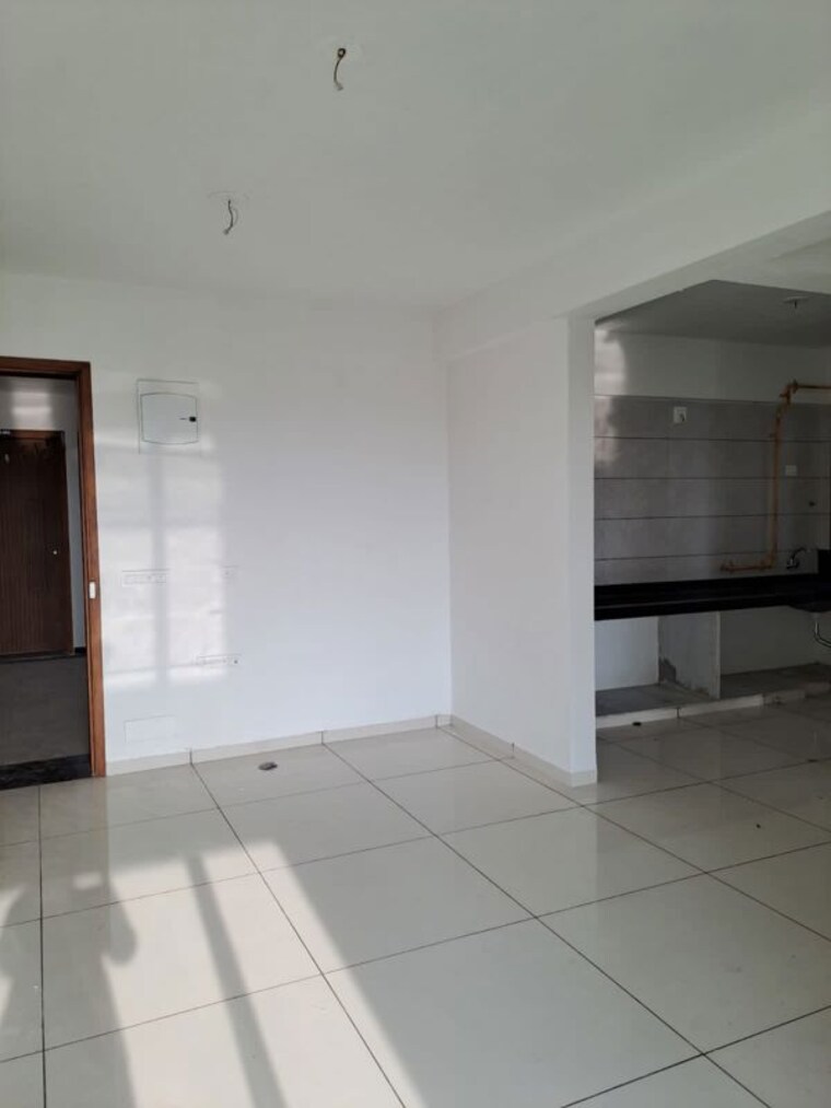Room, raysan 3 Bedroom 200 Sq.Yd. Apartment In Raysan Gandhinagar 9855968