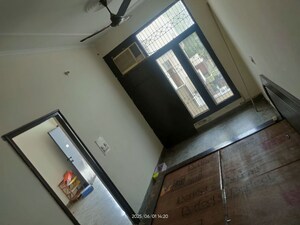Furnished Amenities in 3 BHK Builder Floor at Sector 34 – for Rent