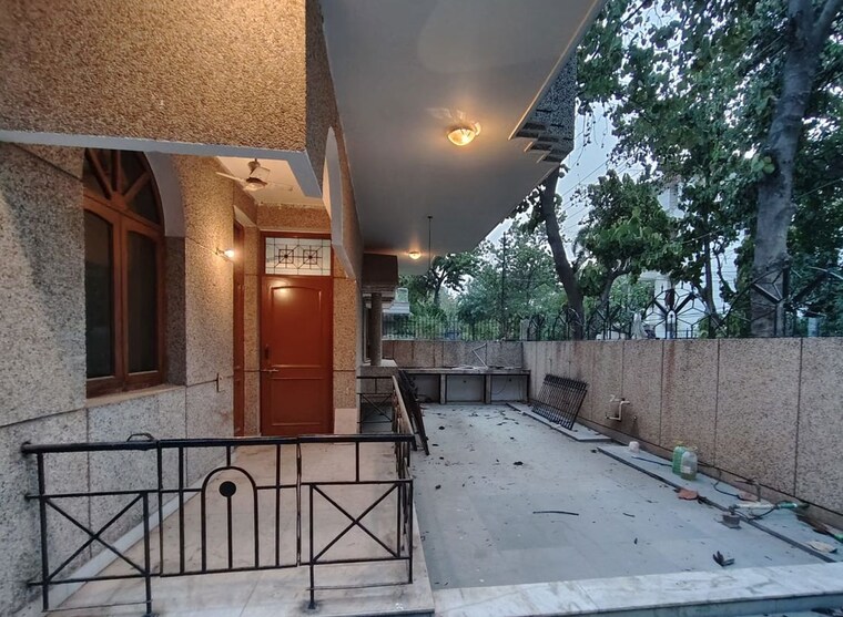 Exterior View, sector 34 2 Bedroom 1200 Sq.Ft. Builder Floor In Sector 34 Noida 9856026