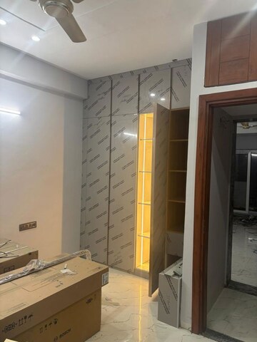 Bathroom in 2 BHK Builder Floor at Sector 36 – for Rent