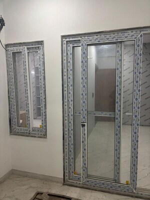 Building Lobby in 2 BHK Builder Floor at Sector 36 – for Rent