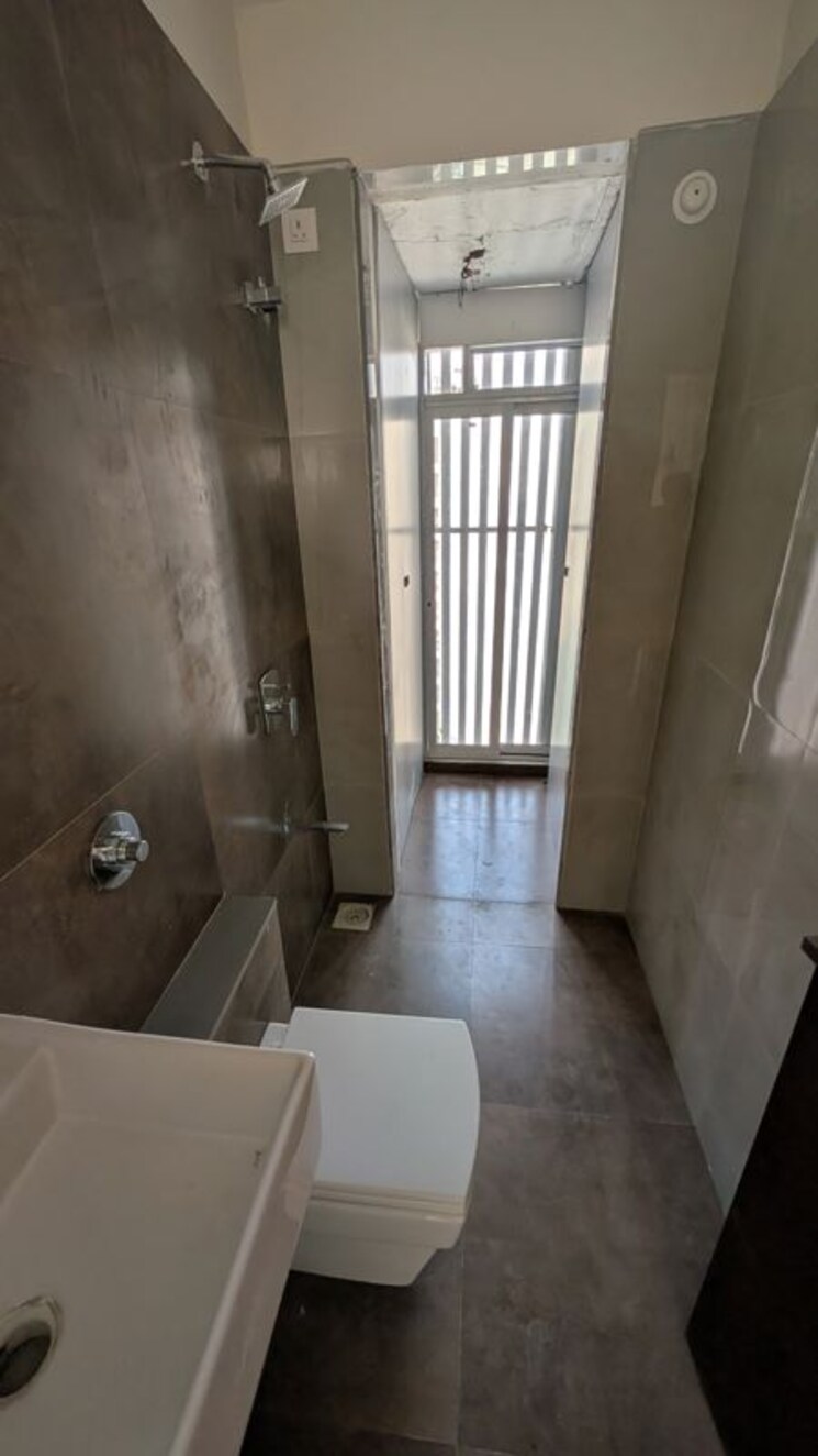Bathroom, dotom-isle 2 Bedroom 600 Sq.Ft. Apartment In Malad West Mumbai 9856063
