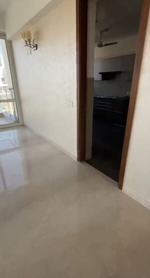Room in 3 BHK Apartment at Pioneer Park Araya, Sector 61 – for Rent