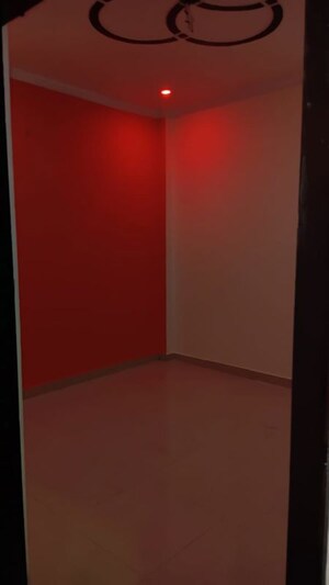 Room in 2 BHK Builder Floor at Gomti Nagar – for Rent