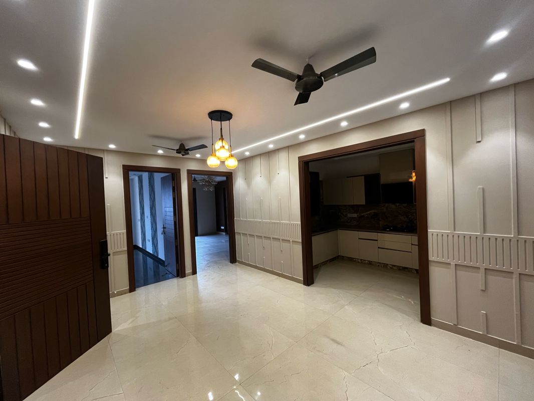 3 BHK + Servant Room Builder Floor For Rent in Sushant Lok I