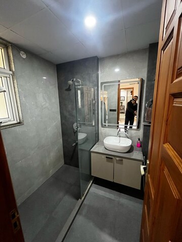 Kitchen in 1 BHK Builder Floor at Sector 42 – for Rent