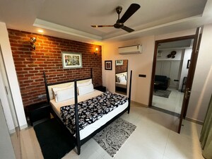 1 BHK Builder Floor For Rent in Sector 42