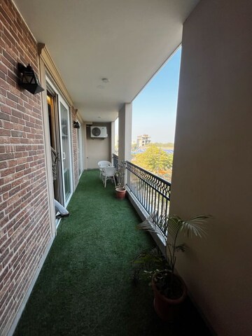 Balcony in 1 BHK Builder Floor at Sector 42 – for Rent