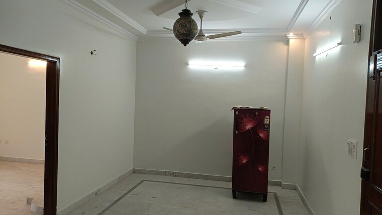 undefined, east patel nagar 3 Bedroom 1350 Sq.Ft. Builder Floor In East Patel Nagar Delhi 9819227