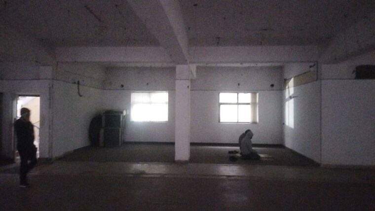  Parking, sector 63 Commercial Office Space 4500 Sq.Ft. In Sector 63 Noida 9856163