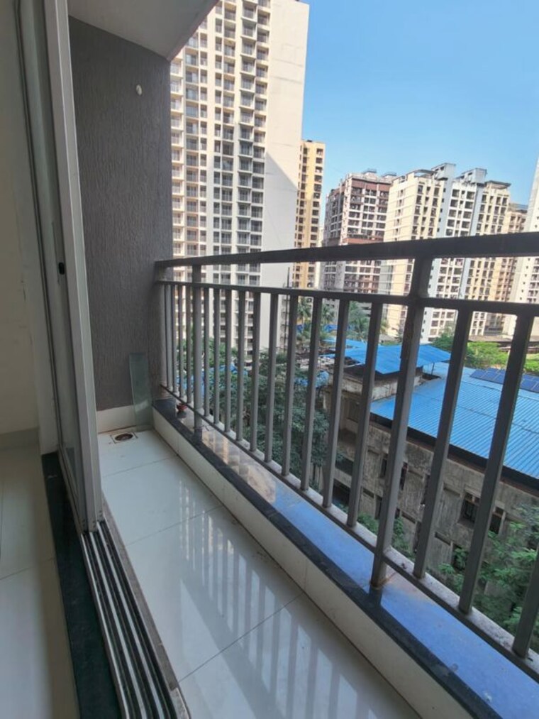 Balcony, sheth-avalon 3 Bedroom 1468 Sq.Ft. Apartment In Laxmi Nagar Thane 9856165