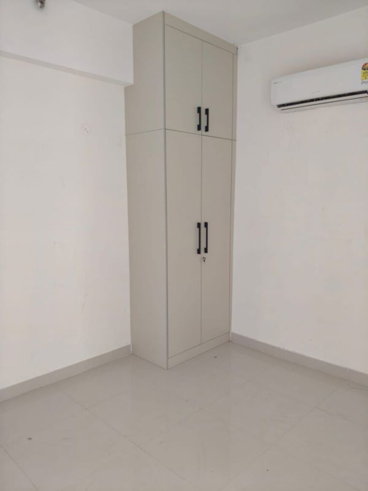 Room, capital-residency-360 3 Bedroom 1976 Sq.Ft. Apartment In Sector 70a Gurgaon 9803894