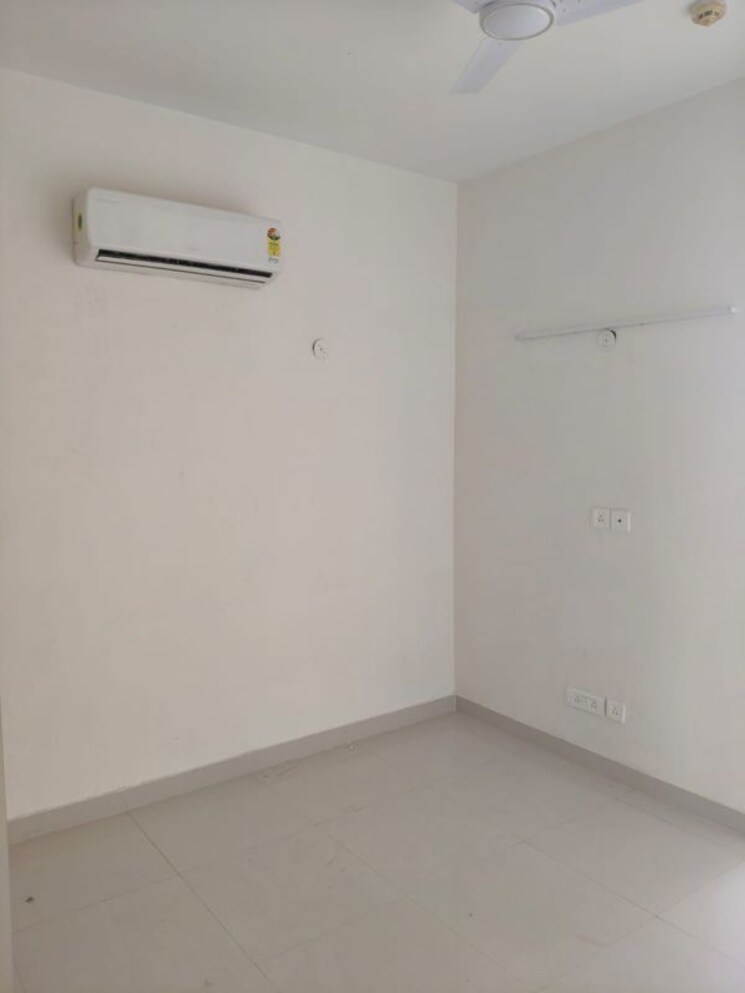 Room, capital-residency-360 3 Bedroom 1976 Sq.Ft. Apartment In Sector 70a Gurgaon 9803894