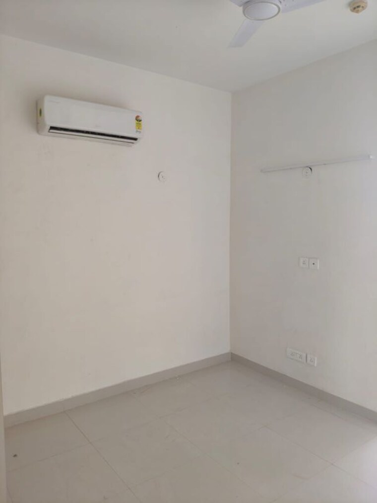 Room, capital-residency-360 3 Bedroom 1976 Sq.Ft. Apartment In Sector 70a Gurgaon 9803894