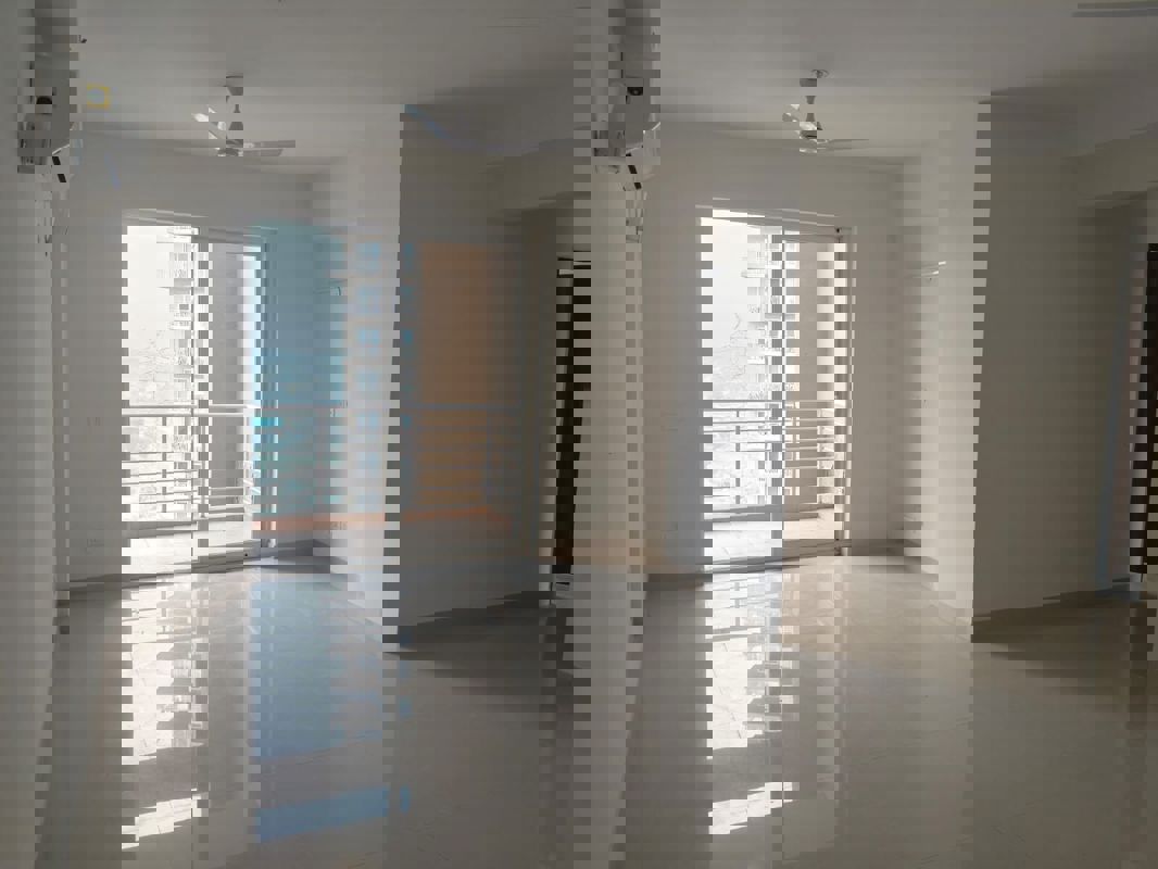 3 BHK + Servant Room Apartment For Sale in Capital Residency 360