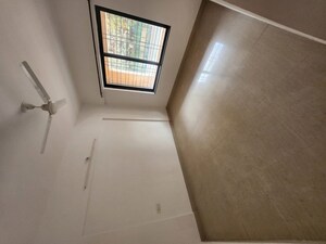 Master Bedroom in 2.5 BHK Apartment at Bramha Avenue, Kondhwa – for Rent