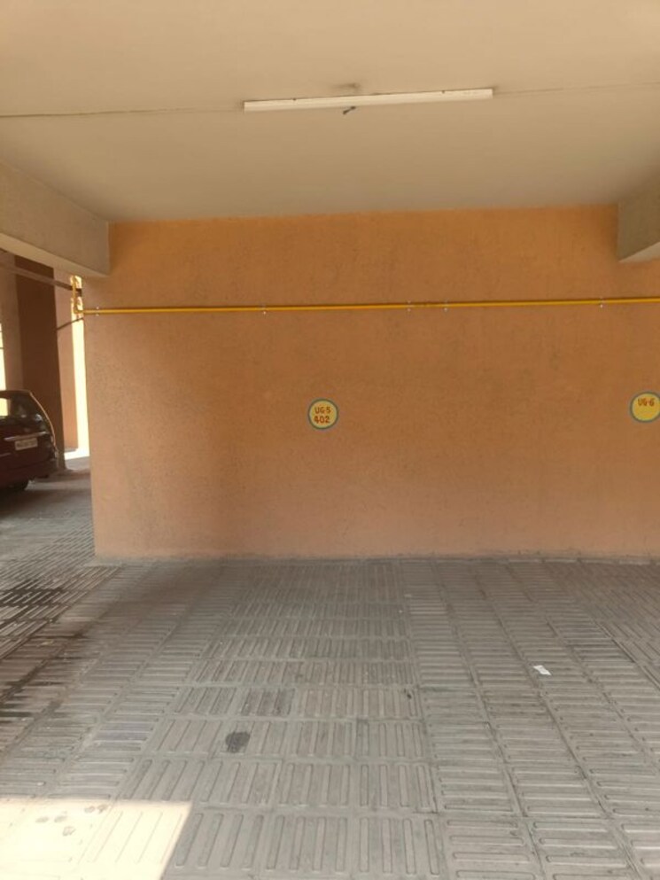 Room, lucky-house 2 Bedroom 1220 Sq.Ft. Apartment In Chembur Mumbai 9856174