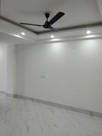 Room in 1 RK Builder Floor at Saket – for Rent