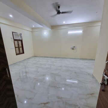 Room in 2.5 BHK Builder Floor at Palam Vihar – for Rent