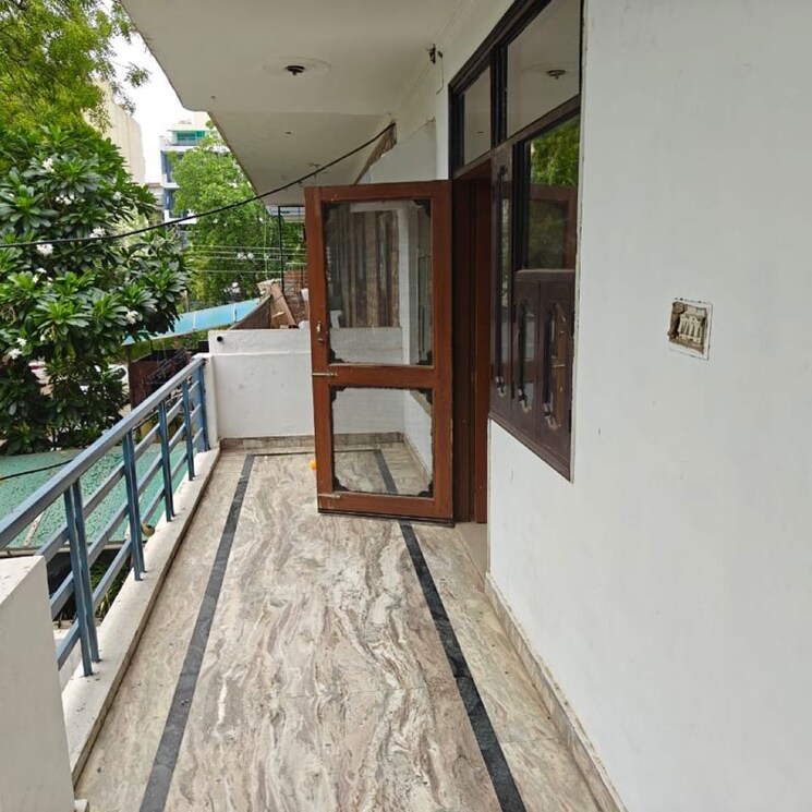 Balcony, palam vihar 2.5 Bedroom 1590 Sq.Ft. Builder Floor In Palam Vihar Gurgaon 9856180