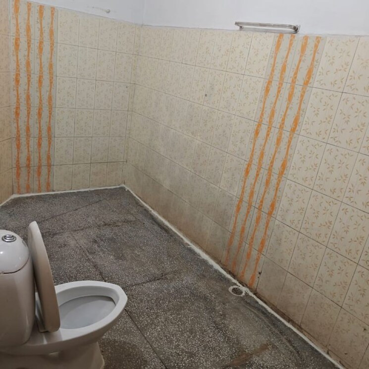 Bathroom, palam vihar 2.5 Bedroom 1590 Sq.Ft. Builder Floor In Palam Vihar Gurgaon 9856180