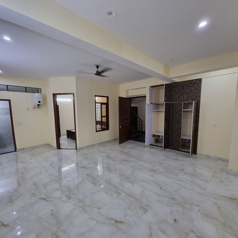 Room, palam vihar 2.5 Bedroom 1590 Sq.Ft. Builder Floor In Palam Vihar Gurgaon 9856180