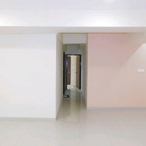 Room in 3 BHK Apartment at Khar West – for Sale