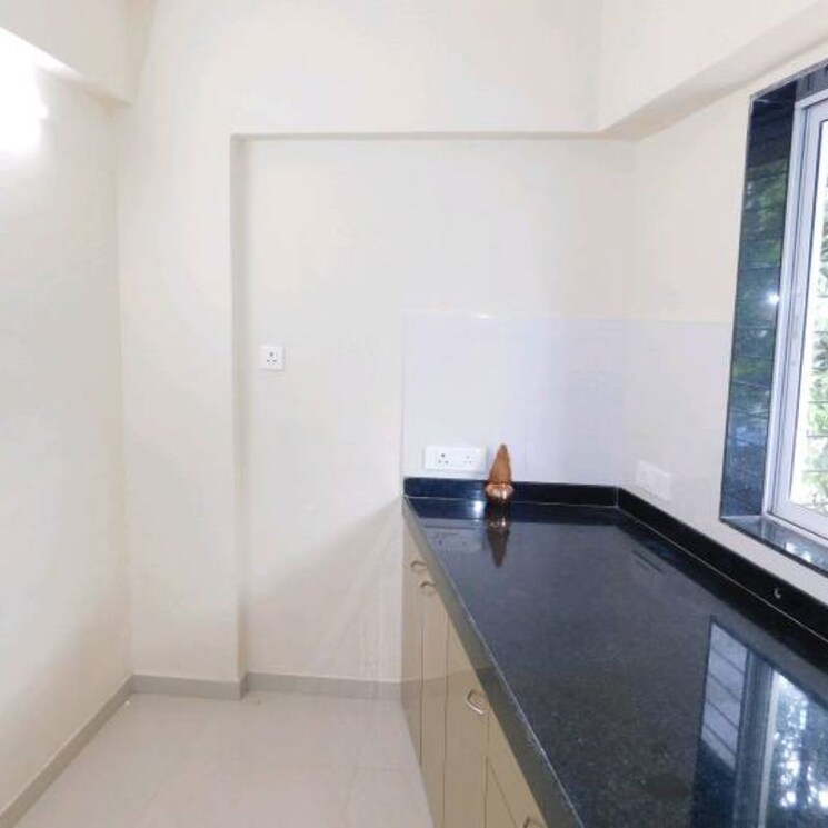 Kitchen, khar west 3 Bedroom 1000 Sq.Ft. Apartment In Khar West Mumbai 9856181
