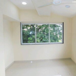 Room in 3 BHK Apartment at Khar West – for Sale