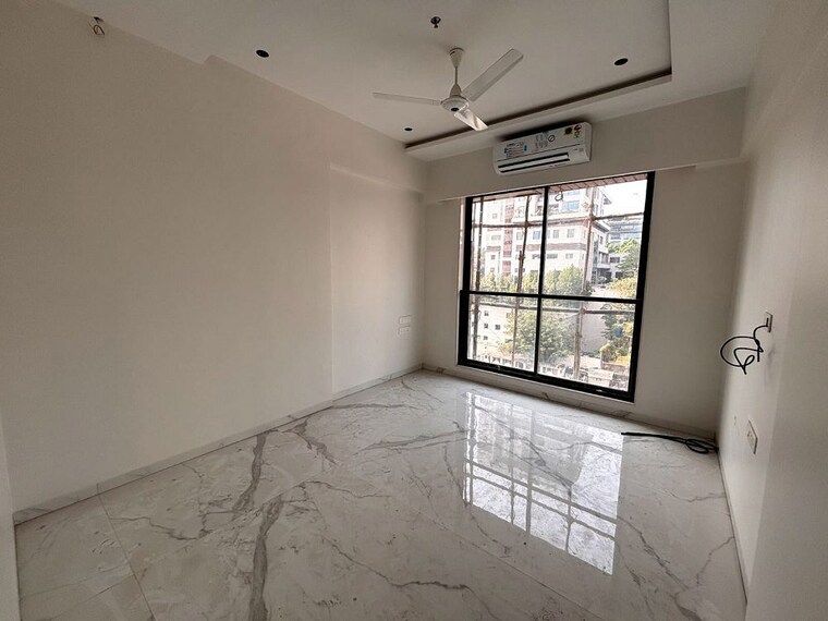 Room, khar west 2 Bedroom 700 Sq.Ft. Apartment In Khar West Mumbai 9856185