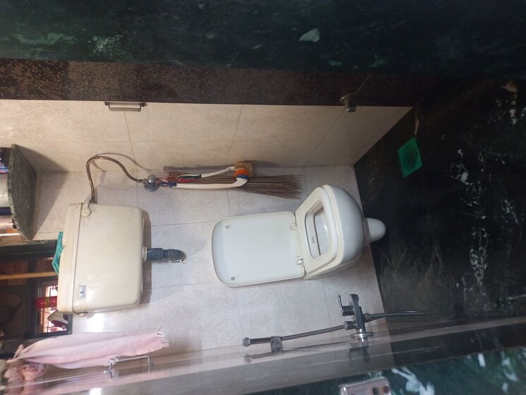Bathroom, dadar west 1 Bedroom 320 Sq.Ft. Apartment In Dadar West Mumbai 9856207