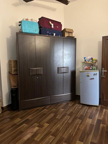 Furnished Amenities in Studio Apartment at Greater Kailash I – for Rent