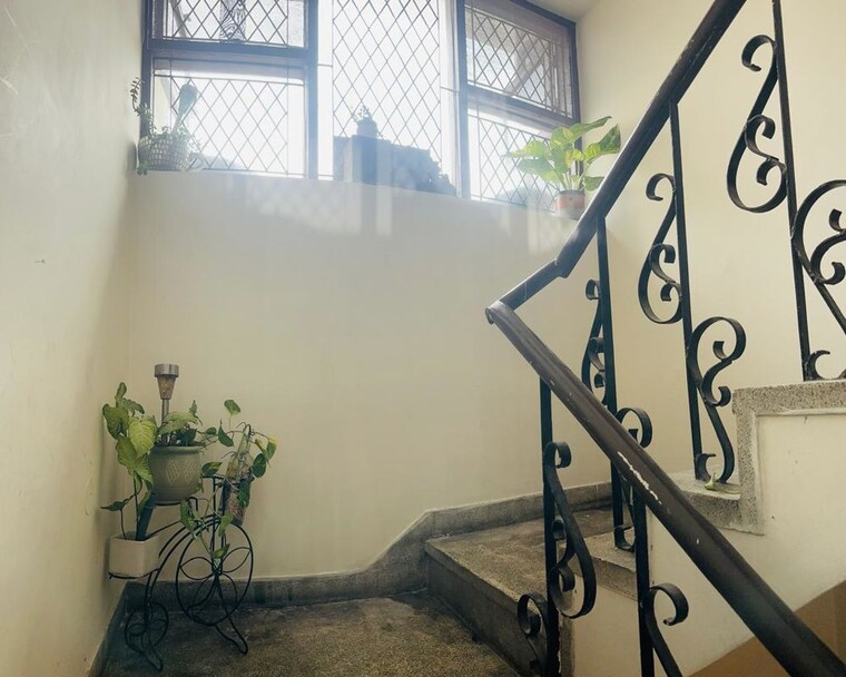undefined, greater kailash i Studio 400 Sq.Ft. Apartment In Greater Kailash I Delhi 9856226