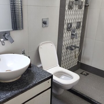 Bathroom in 4 BHK Apartment at Juhu – for Sale