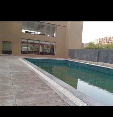 2 BHK Apartment For Sale in Omaxe New Heights, Sector 78