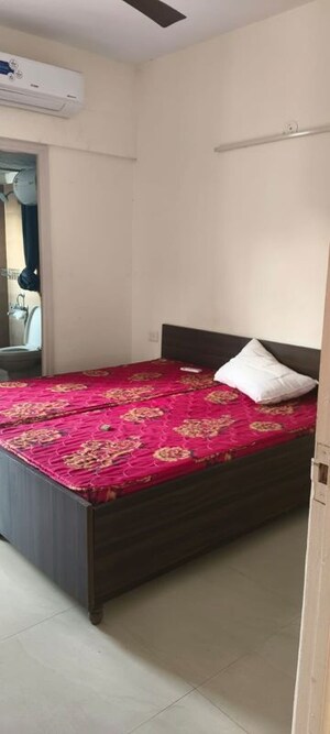 Bedroom in 2 BHK Apartment at Suncity Avenue 76, Sector 76 – for Rent