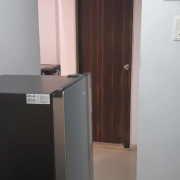 Room in 2 BHK Apartment at Andheri West – for Rent