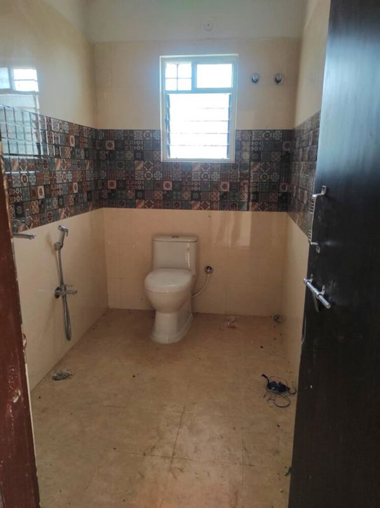 Bathroom, bariatu 3 Bedroom 1400 Sq.Ft. Apartment In Bariatu Ranchi 9856287