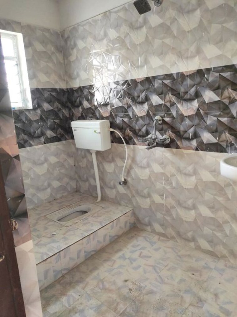Bathroom, bariatu 3 Bedroom 1400 Sq.Ft. Apartment In Bariatu Ranchi 9856287