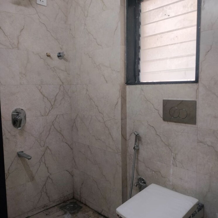 Bathroom, pratham-arc-aura 2 Bedroom 900 Sq.Ft. Apartment In Andheri West Mumbai 9262814