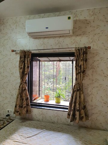 Room in 2 BHK Apartment at Suchidham Complex, Goregaon East – for Rent