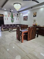 4 BHK + Pooja Room,Servant Room,Study Room,Extra Room 275 Sq.Yd. Builder Floor in Green Fields Colony