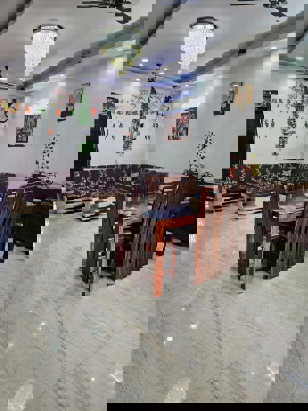 4 BHK + Pooja Room,Servant Room,Study Room,Extra Room Builder Floor For Rent in Green Fields Colony