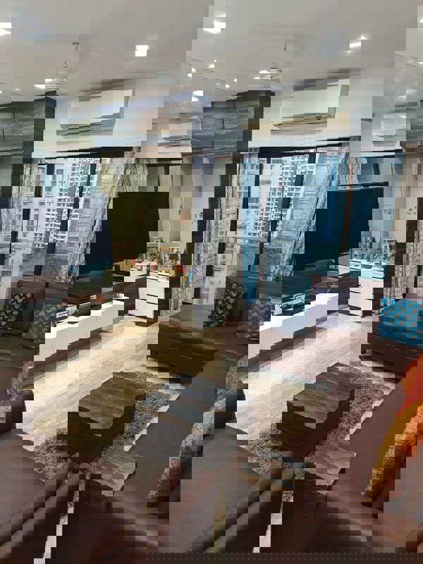 4 BHK 1800 Sq.Ft. Apartment in DLH Sorrento