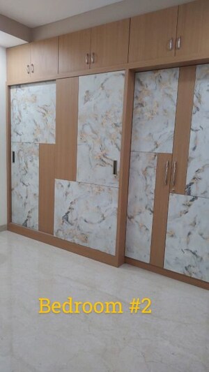 Room in 3 BHK Apartment at Niharika Skyline, Manikonda – for Rent