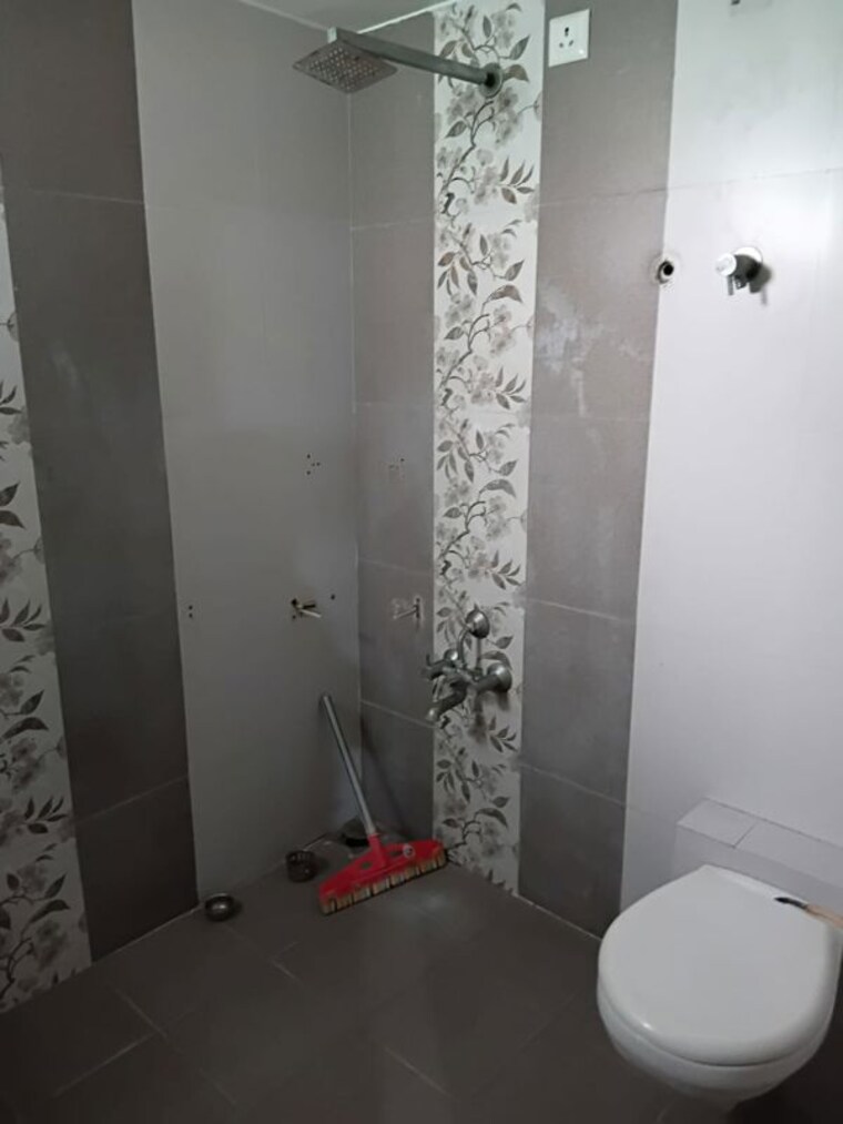 Bathroom, bodakdev 3 Bedroom 1800 Sq.Ft. Apartment In Bodakdev Ahmedabad 9856318