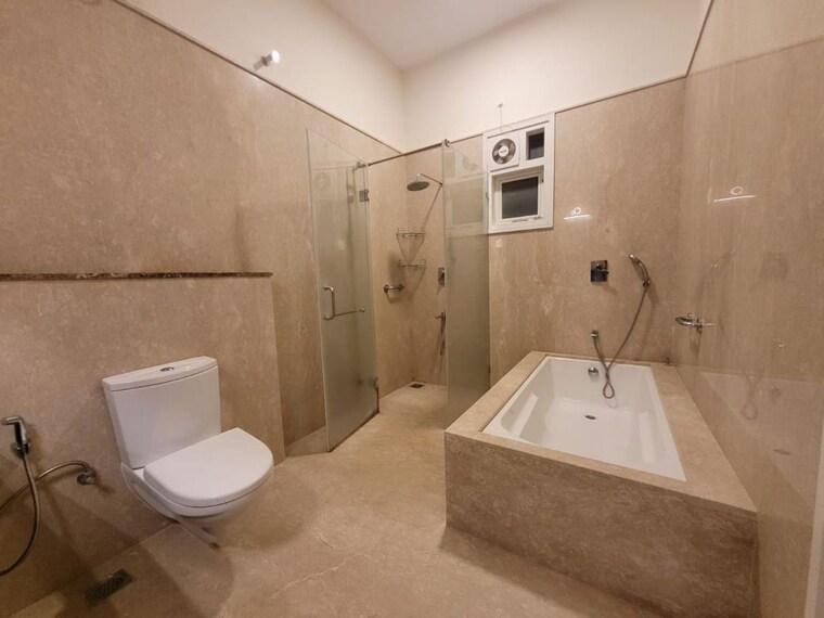 Bathroom, prestige-lakeside-habitat 4 Bedroom 4066 Sq.Ft. Villa In Varthur Bangalore 9856356