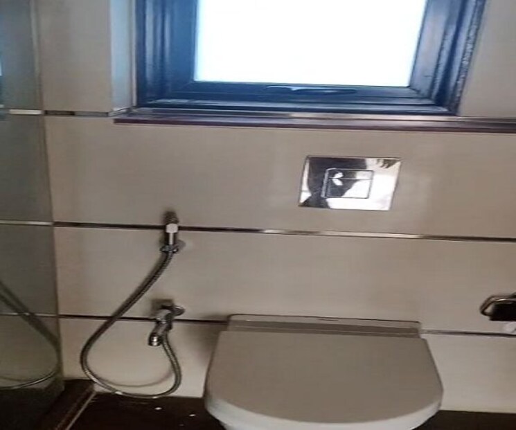 Bathroom, godrej-platinum-mumbai 2 Bedroom 930 Sq.Ft. Apartment In Vikhroli East Mumbai 9856342